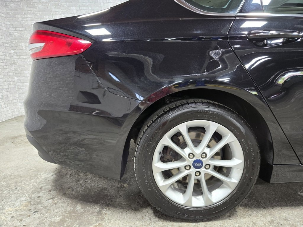 Used 2019 Ford Fusion SEL image 59