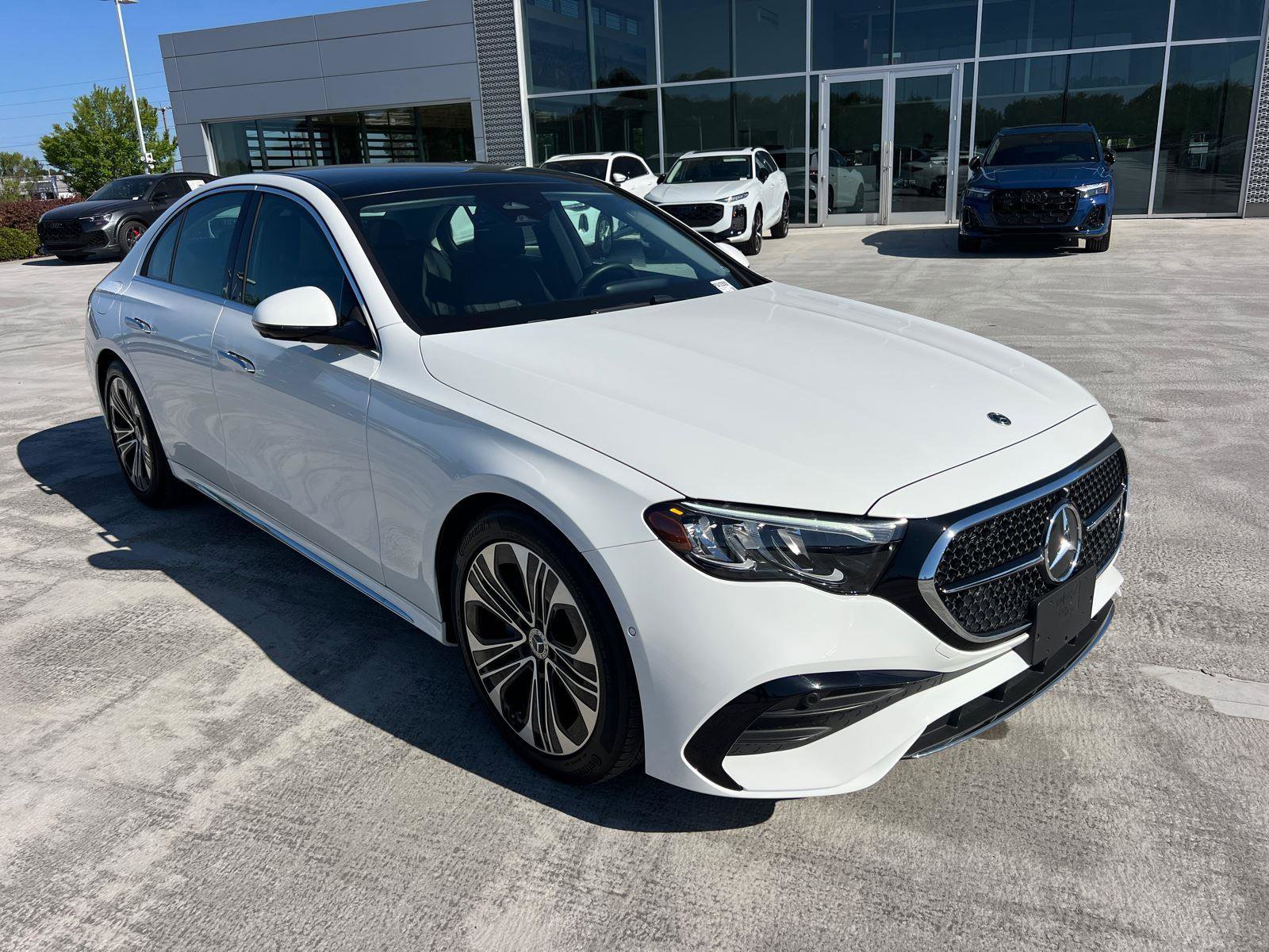 Used 2025 Mercedes-Benz E 350 Sedan image 3