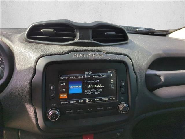 Used 2015 Jeep Renegade Limited image 13