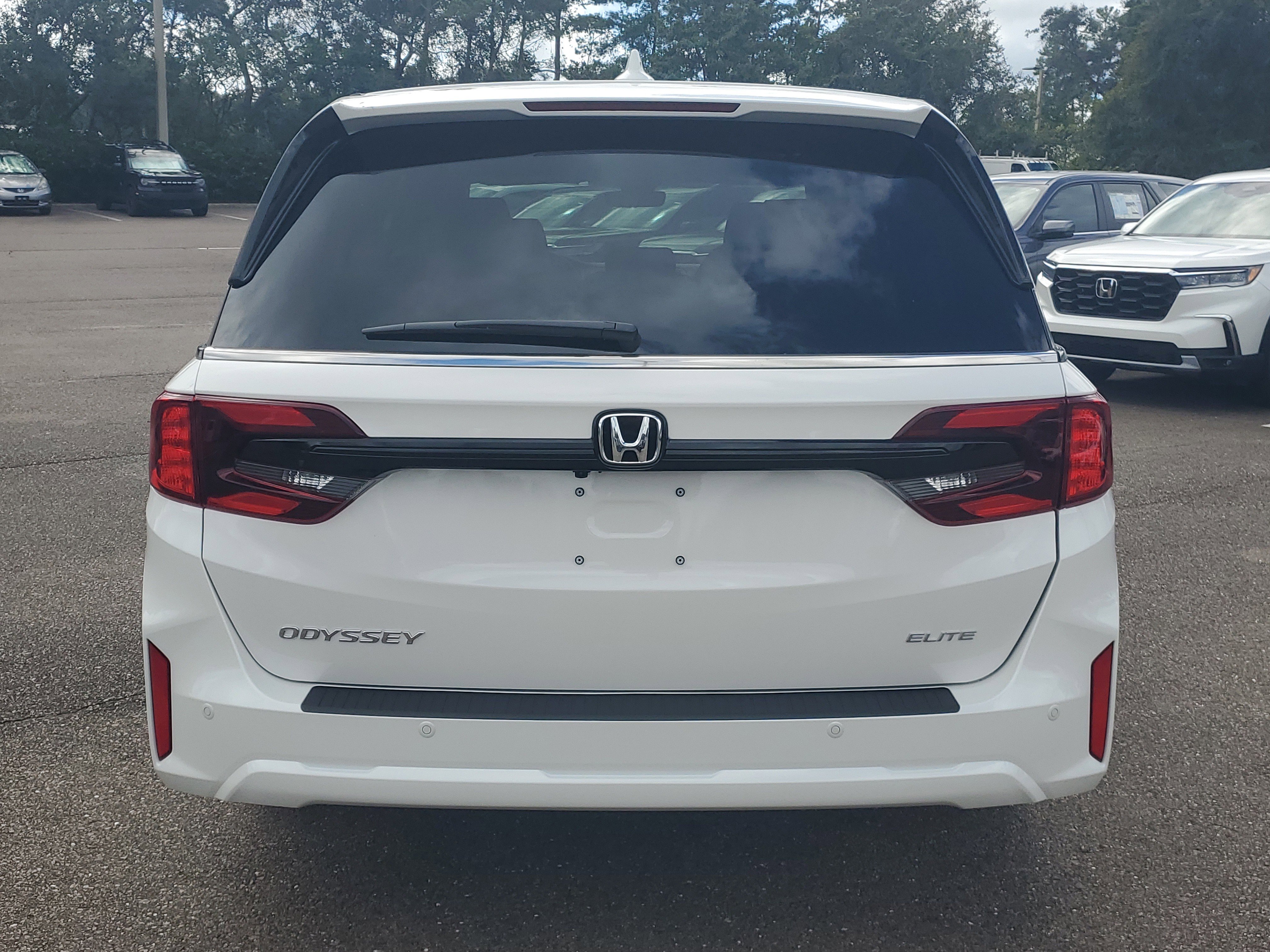 New 2026 Honda Odyssey Elite image 3
