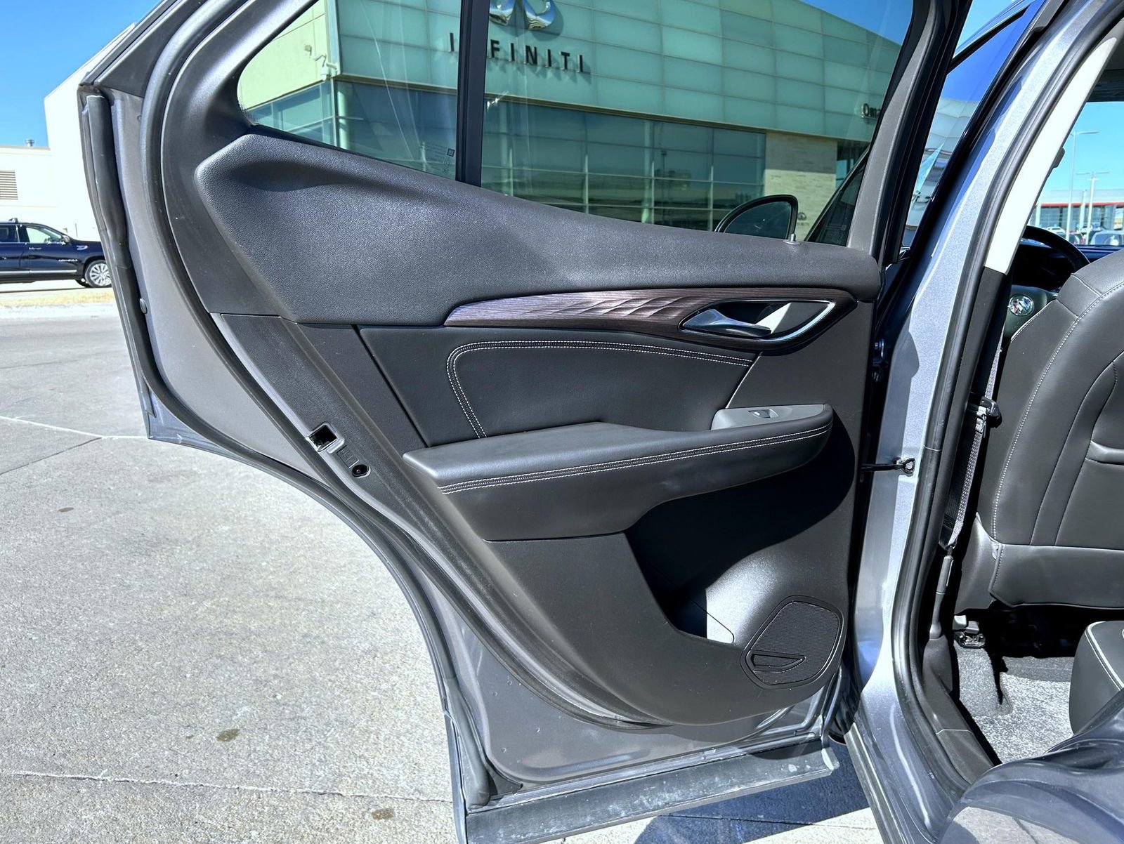 Used 2021 Buick Envision Avenir image 20