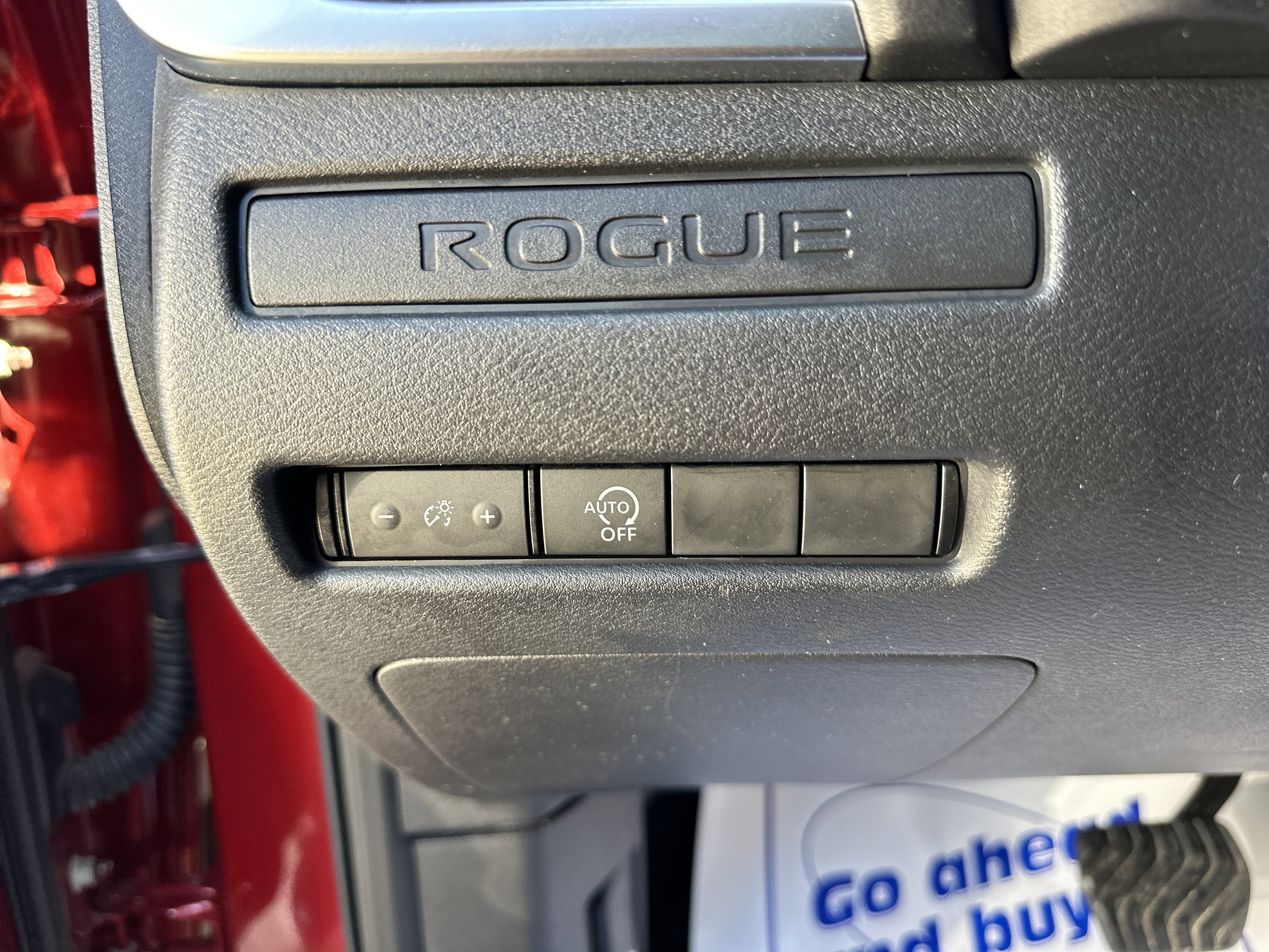 Used 2023 Nissan Rogue S image 19