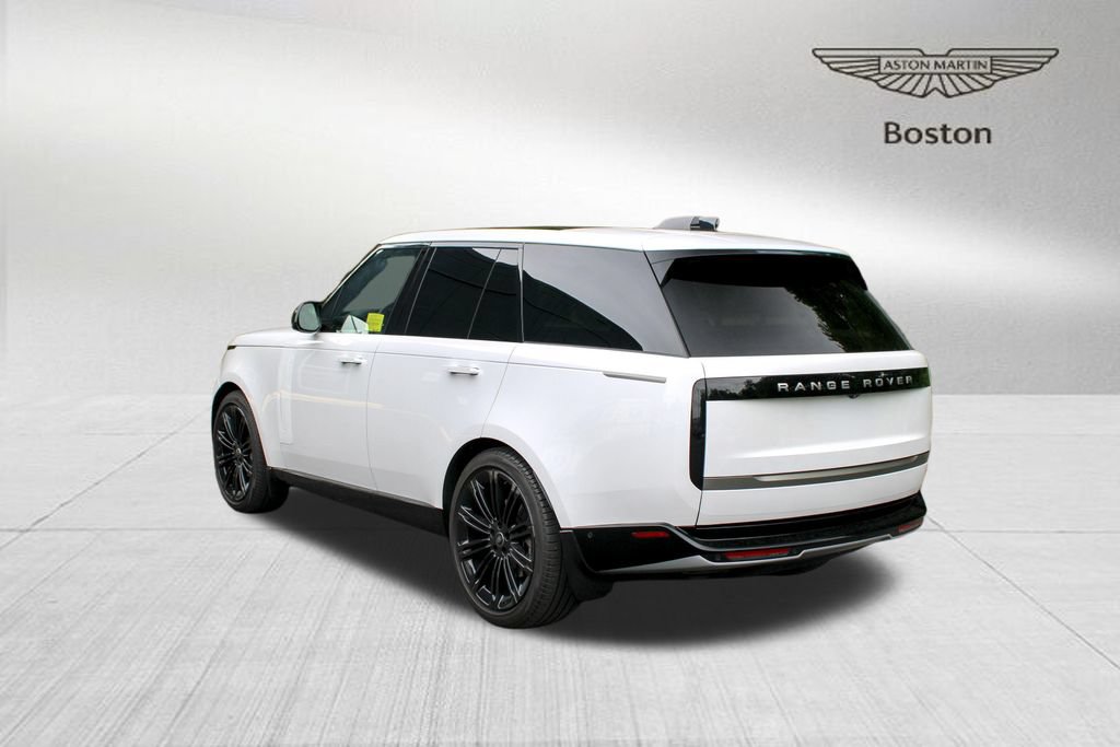 Used 2025 Land Rover Range Rover SE AWD/4WD image 5