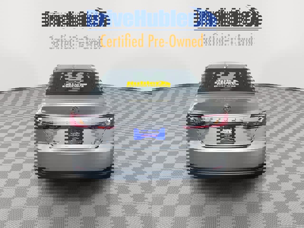 Used 2025 Toyota Camry LE image 7