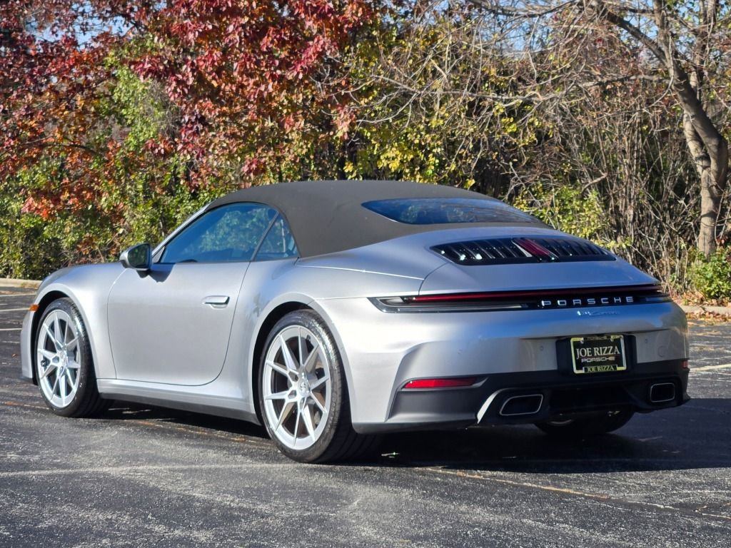Certified 2025 Porsche 911 Carrera image 3