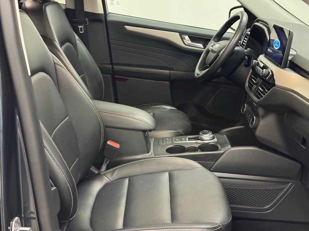 Used 2022 Ford Escape SEL w/ Equipment Group 302A image 16