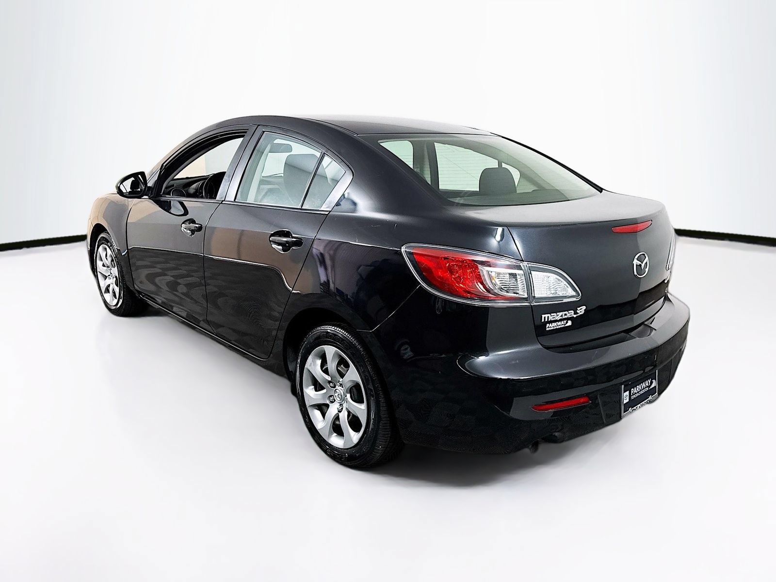 Used 2013 MAZDA MAZDA3 i Sport FWD image 5