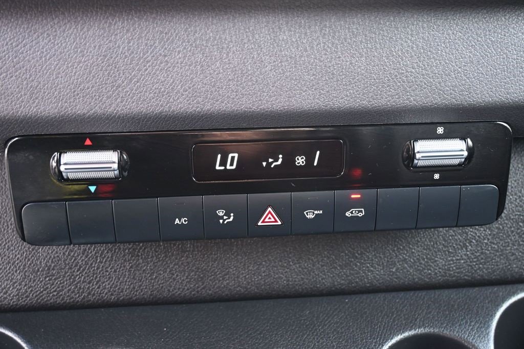 Used 2025 Mercedes-Benz Sprinter 2500 image 21