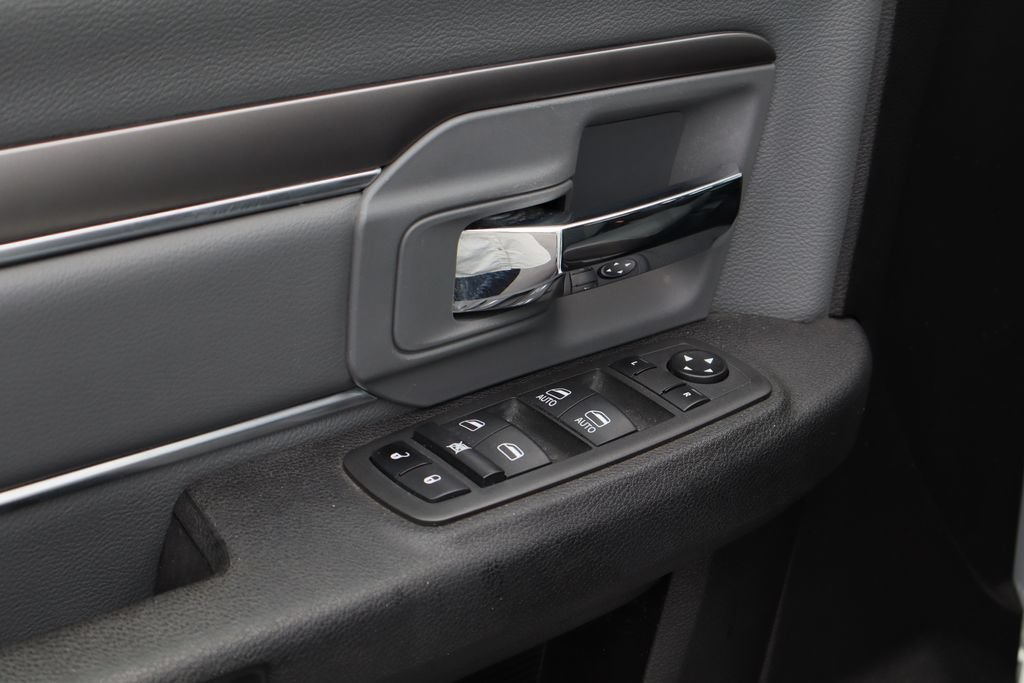 Used 2022 RAM 1500 Classic SLT w/ Electronics Group AWD/4WD image 19