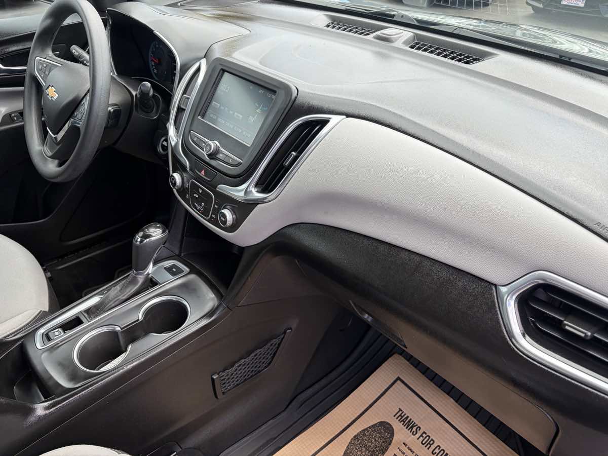 Used 2018 Chevrolet Equinox LS image 28