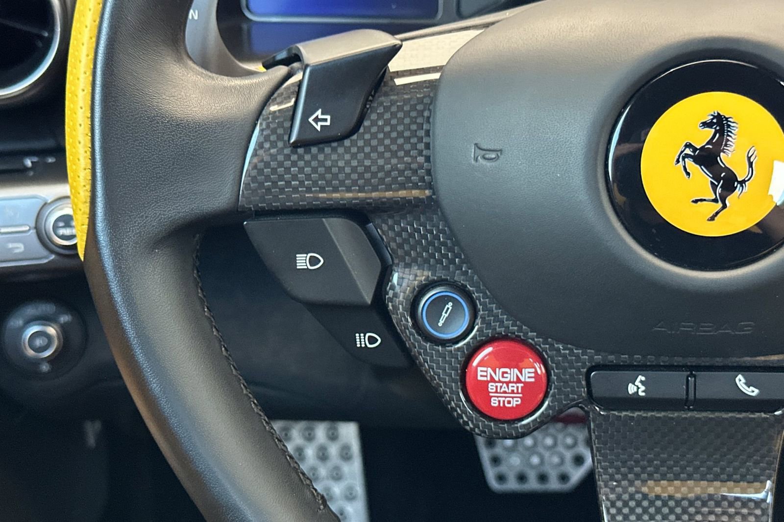 Used 2020 Ferrari 812 Superfast image 29