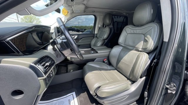 Used 2022 Lincoln Navigator L Black Label image 12