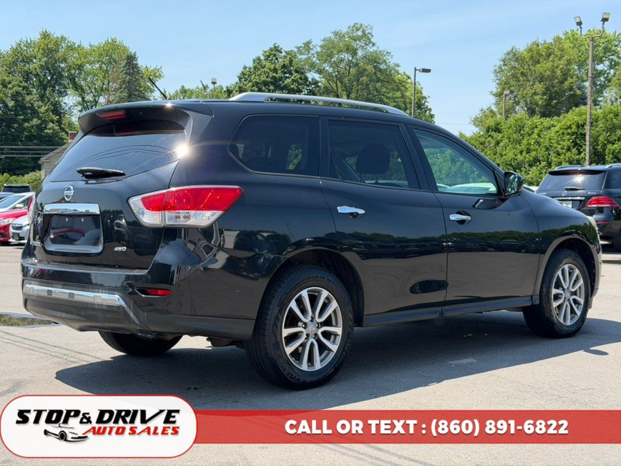 Used 2016 Nissan Pathfinder S AWD/4WD image 5
