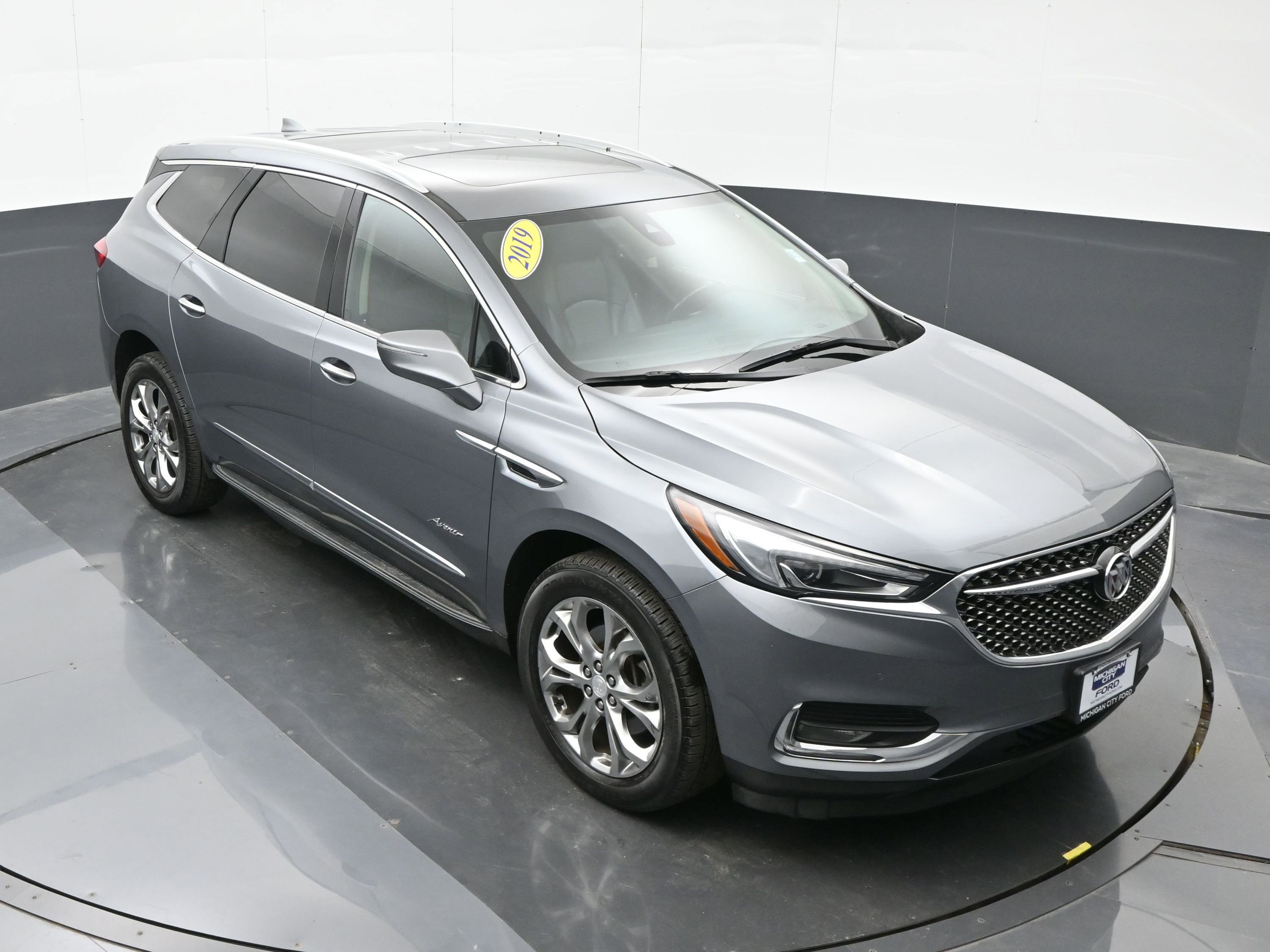 Used 2019 Buick Enclave Avenir w/ Avenir Technology Package image 32