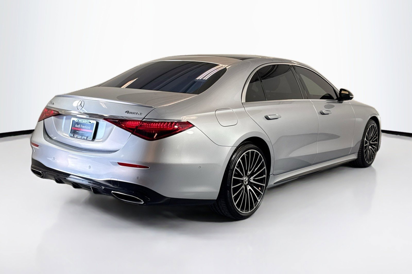 Used 2022 Mercedes-Benz S 580 S 580 image 5