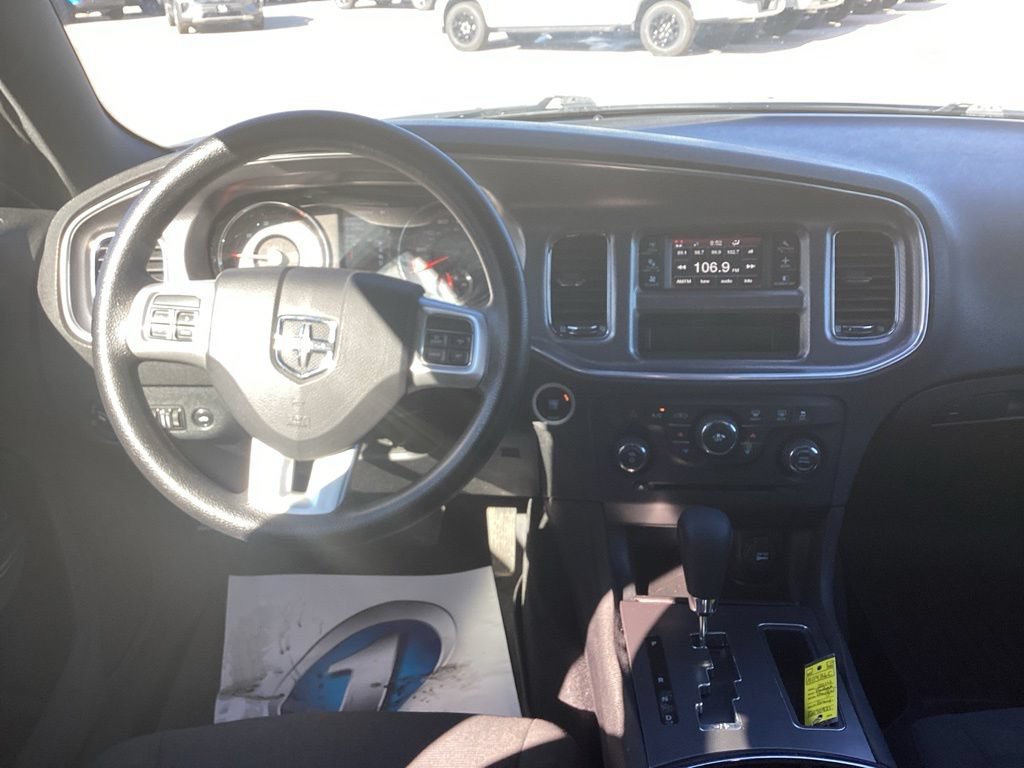Used 2014 Dodge Charger SE RWD image 6