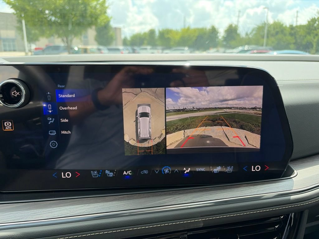 New 2026 Chevrolet Tahoe Premier AWD/4WD image 19