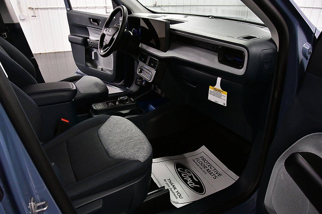 New 2025 Ford Maverick XLT w/ XLT Luxury Package image 28