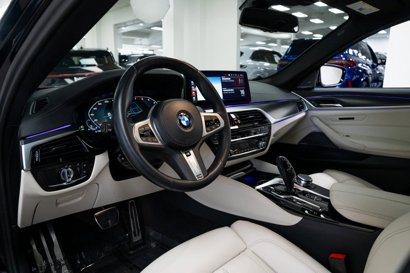 Used 2023 BMW M550i xDrive w/ Parking Assistance Package image 20