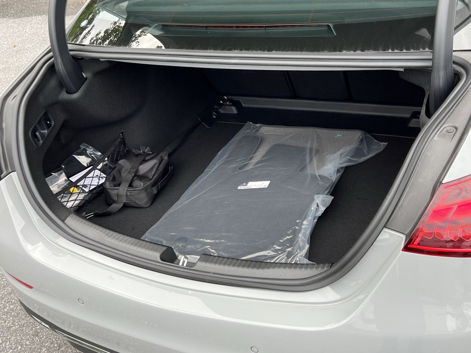 New 2026 Mercedes-Benz C 300 4MATIC Sedan image 31