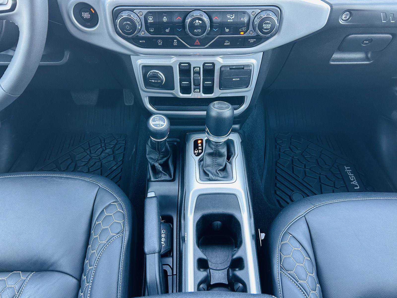 Used 2023 Jeep Wrangler Unlimited Sport w/ Sun And Sound Package AWD/4WD image 23