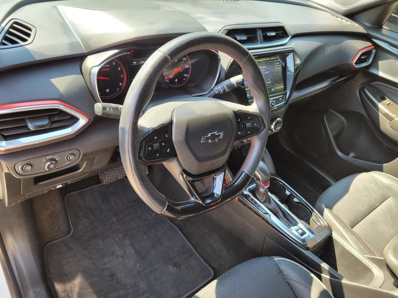 Used 2023 Chevrolet TrailBlazer RS w/ Convenience Package FWD image 23