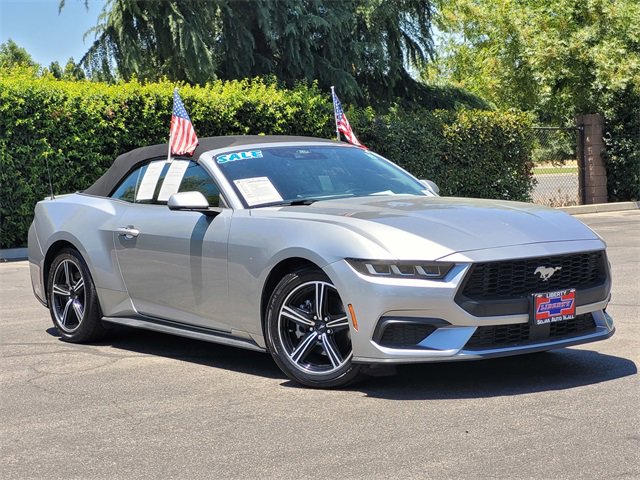 Used 2024 Ford Mustang Premium image 2