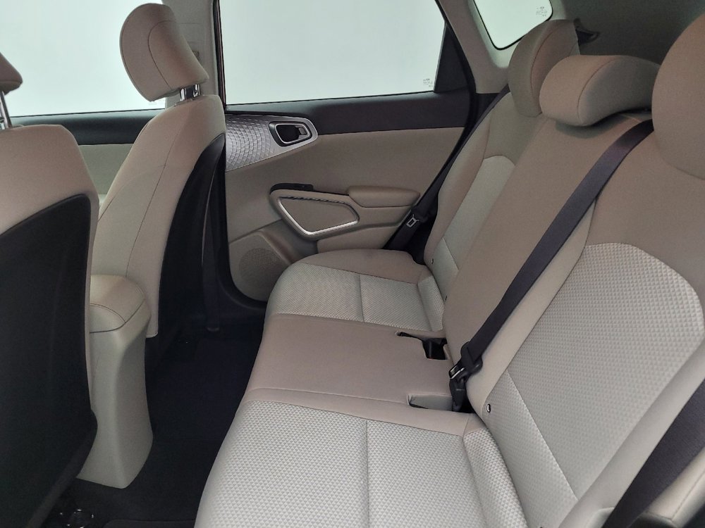 Used 2021 Kia Soul LX image 18