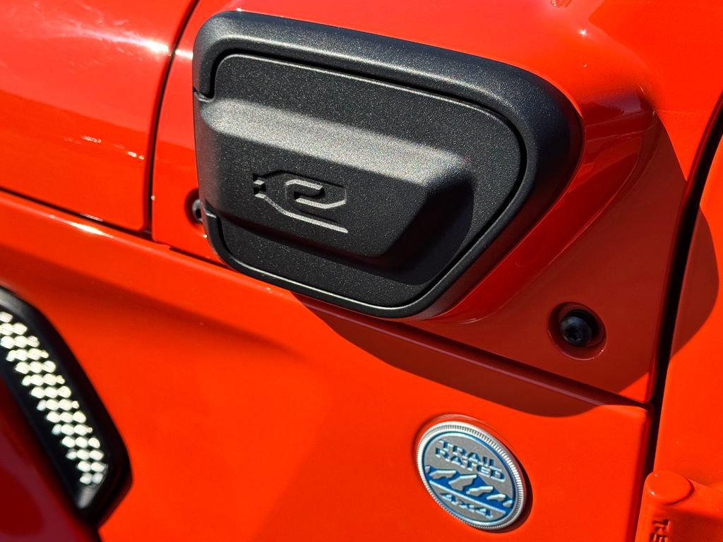 Used 2023 Jeep Wrangler Unlimited Sahara w/ Cold Weather Group AWD/4WD image 12