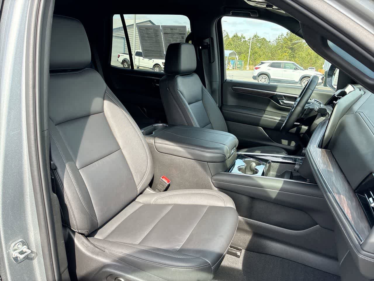 Used 2025 Chevrolet Tahoe LT AWD/4WD image 27