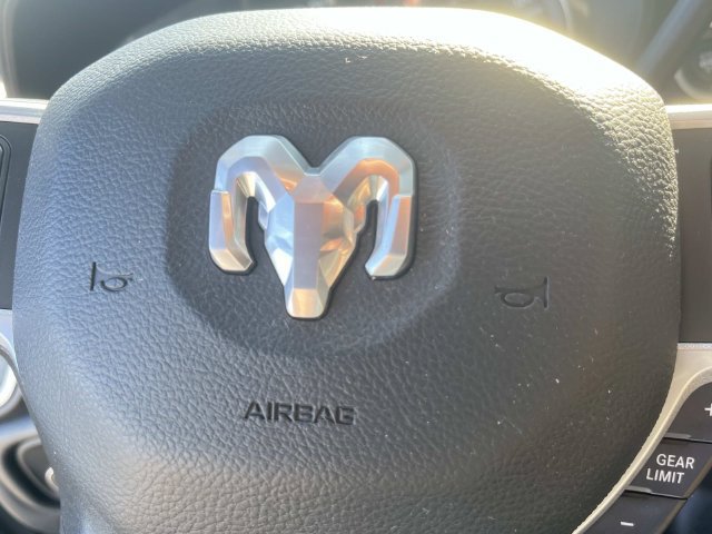 Used 2022 RAM 2500 Big Horn AWD/4WD image 32