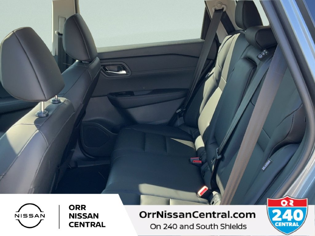 New 2027 Nissan Rogue Dark Armor FWD image 13