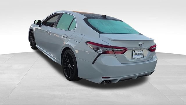 Used 2022 Toyota Camry XSE FWD image 3