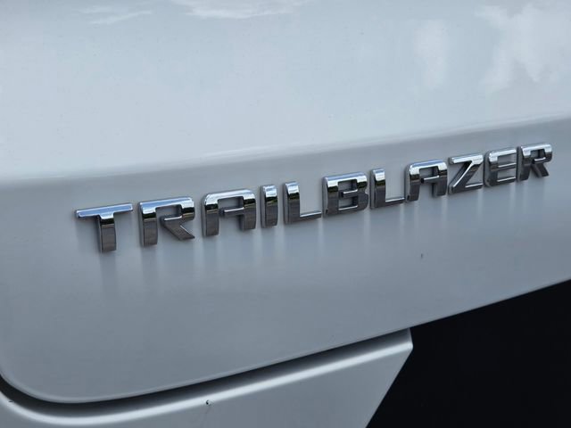 Used 2024 Chevrolet TrailBlazer LT FWD image 16