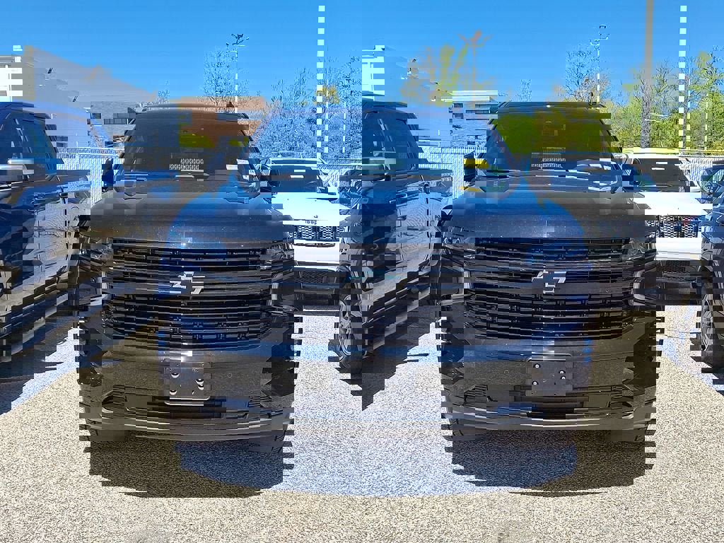 Certified 2023 Chevrolet Tahoe RST w/ Luxury Package AWD/4WD image 4