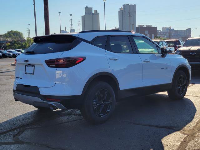 New 2026 Chevrolet Blazer LT w/ Convenience Package AWD/4WD image 2