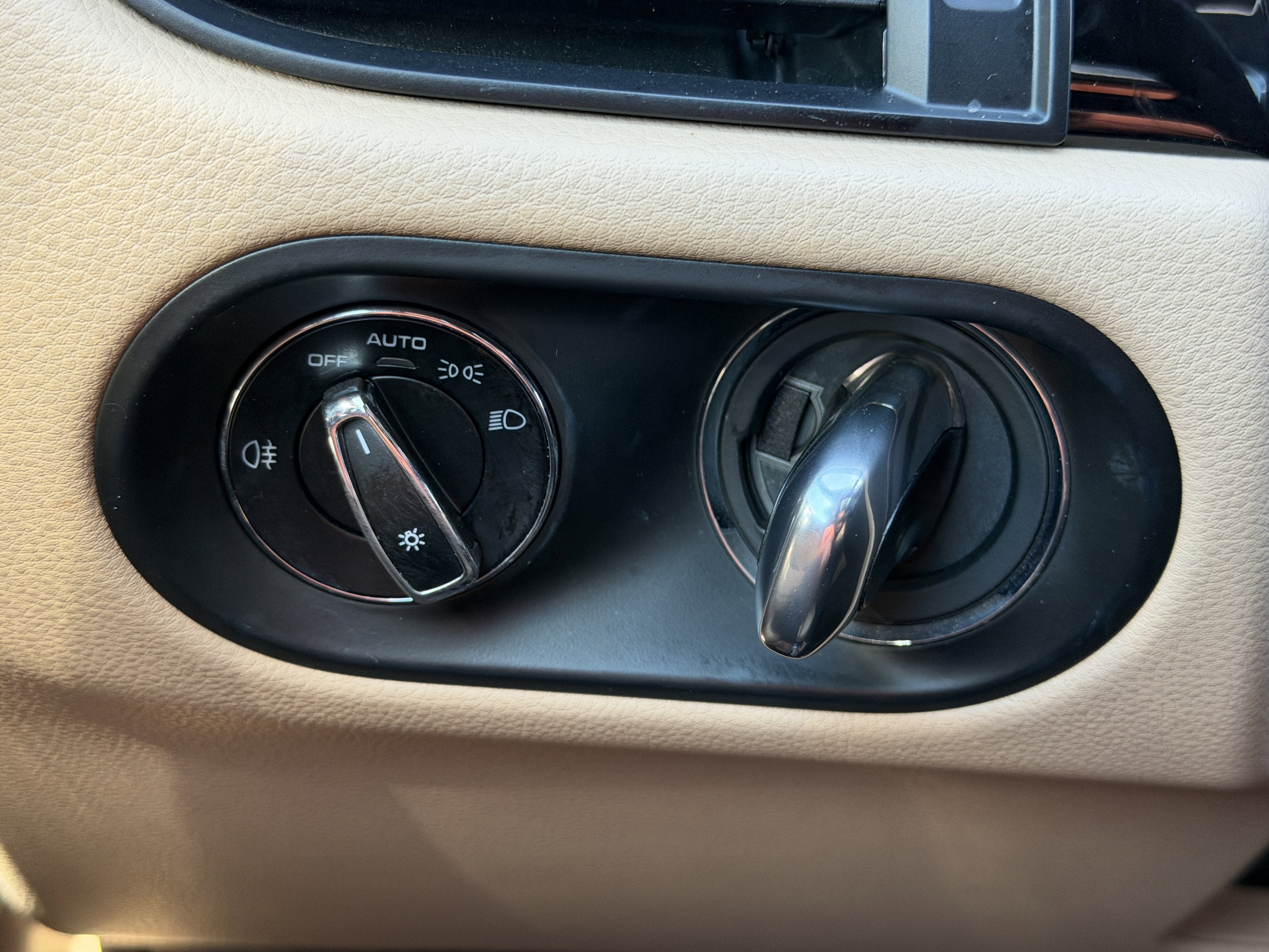 Certified 2021 Porsche Macan S image 32