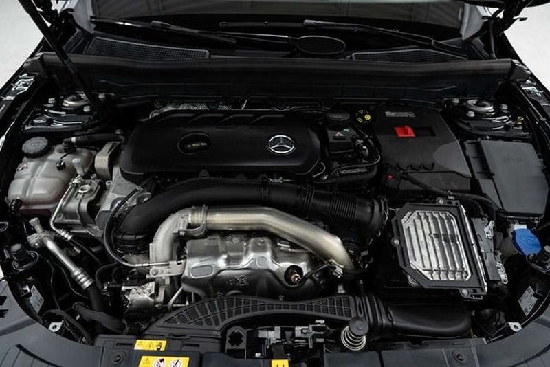 Used 2024 Mercedes-Benz GLB 250 4MATIC w/ Driver Assistance Package image 42
