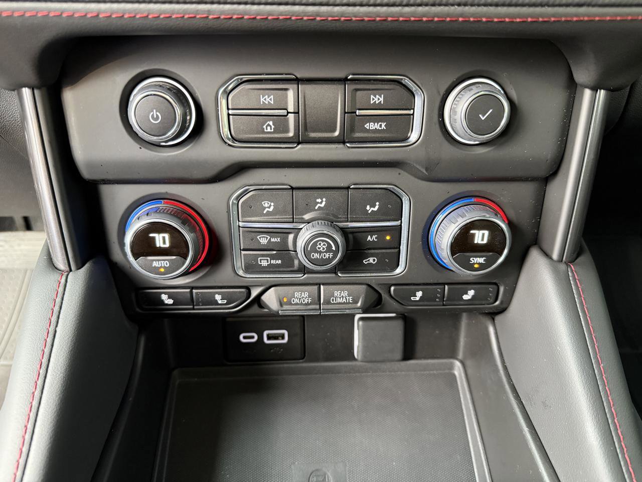 Used 2024 Chevrolet Tahoe RST AWD/4WD image 20