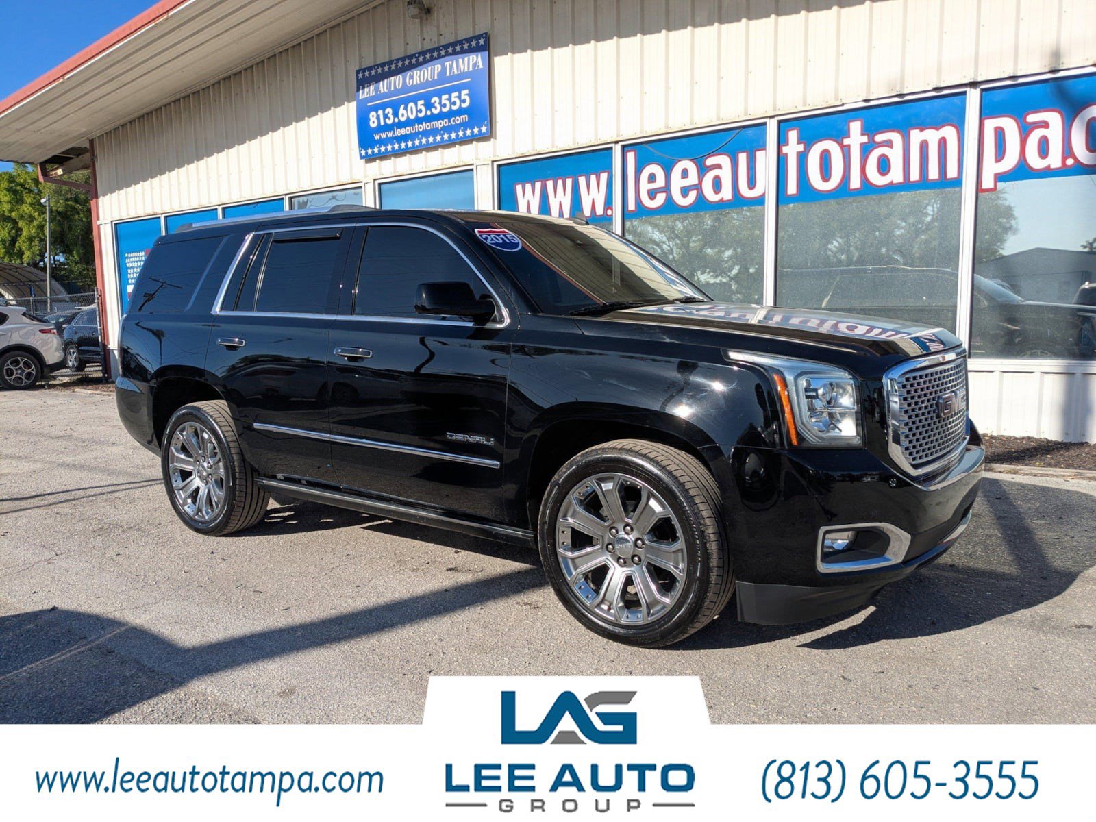 Used 2015 GMC Yukon Denali w/ Touring Package AWD/4WD image 1