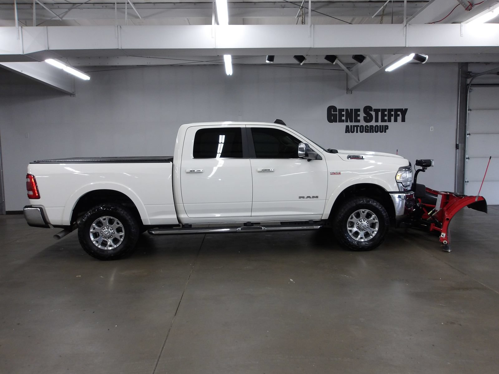 Used 2019 RAM 2500 Laramie AWD/4WD image 2