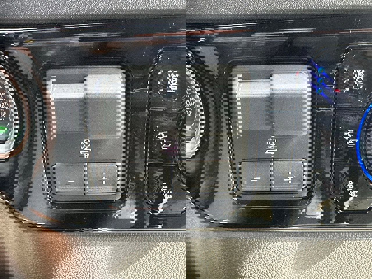 Used 2026 Chevrolet Silverado 1500 ZR2 w/ Dark Appearance Package image 29