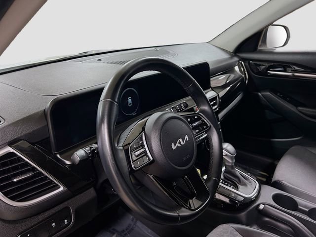 Certified 2024 Kia Seltos S image 9
