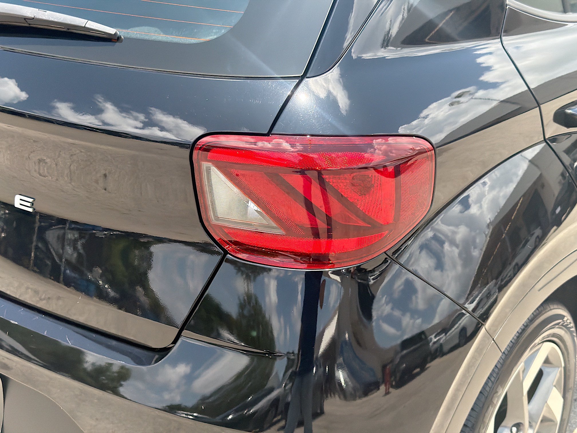 Used 2024 Hyundai Venue SEL FWD image 24
