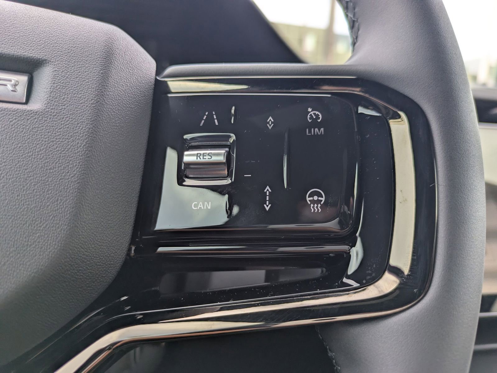 New 2026 Land Rover Range Rover Evoque S image 18