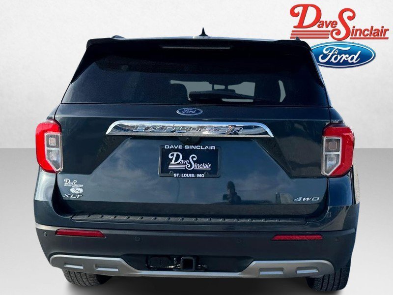 Used 2023 Ford Explorer XLT w/ Equipment Group 202A image 8