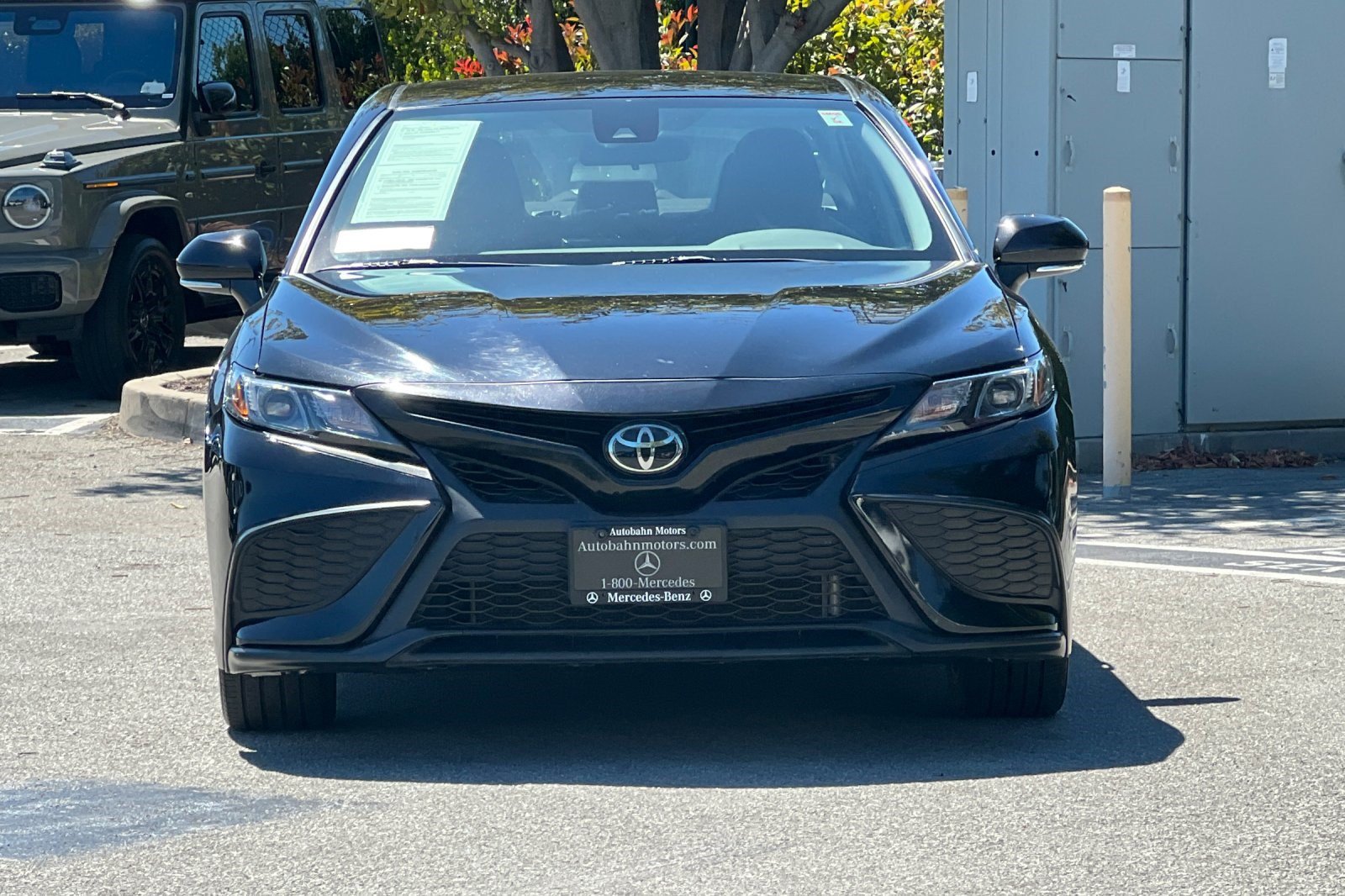 Used 2023 Toyota Camry SE FWD image 5