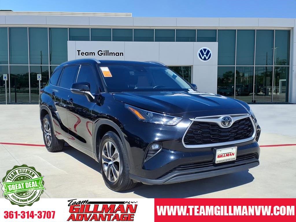 Used 2022 Toyota Highlander XLE
