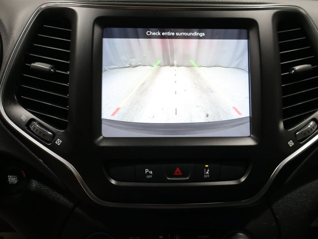 Used 2021 Jeep Cherokee Latitude Lux w/ Comfort/Convenience Group AWD/4WD image 27