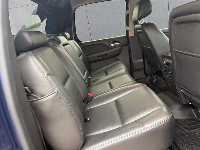Used 2013 Chevrolet Avalanche LTZ AWD/4WD image 17